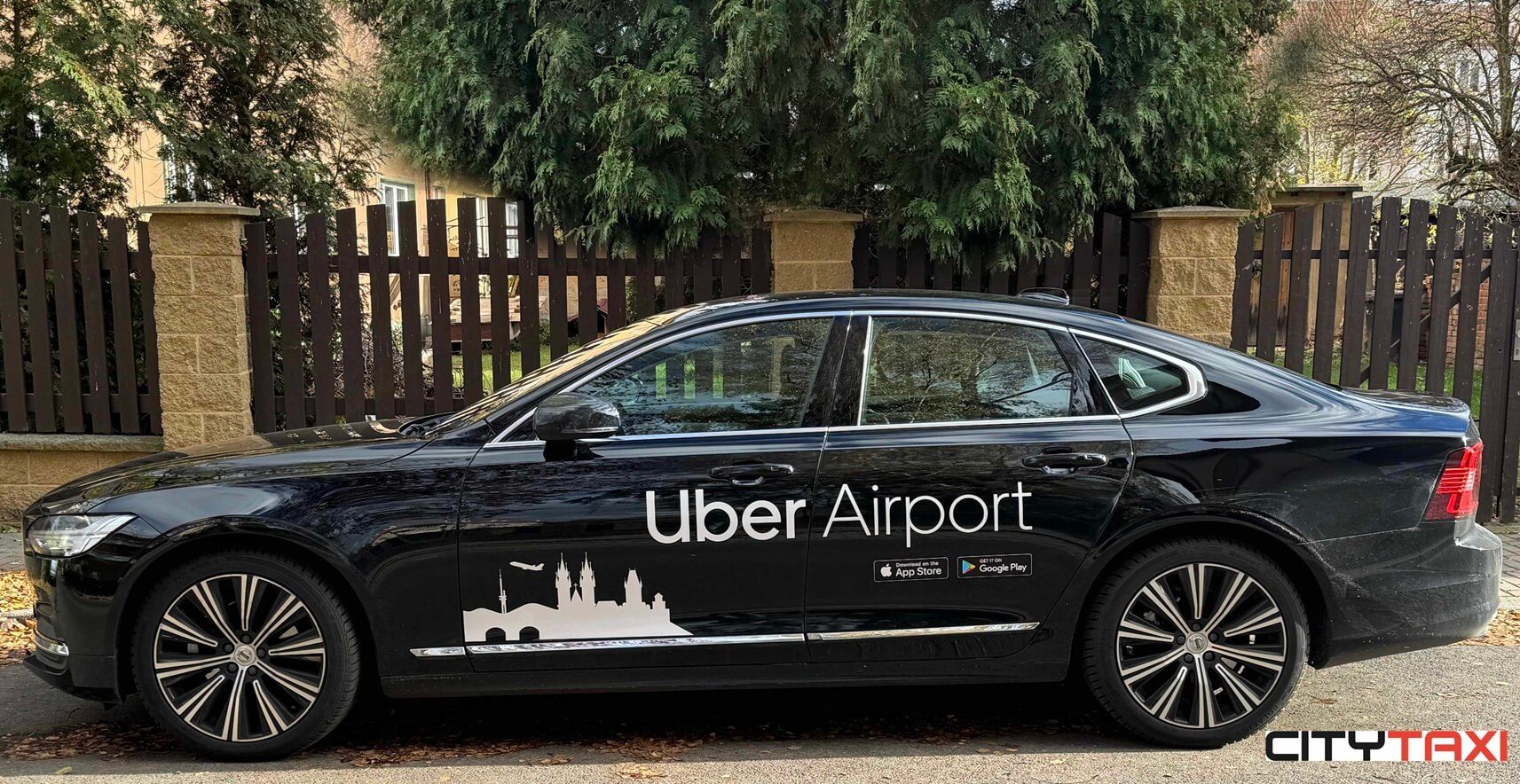 Taxíkem od city taxi pod dohledem satelitního sledování